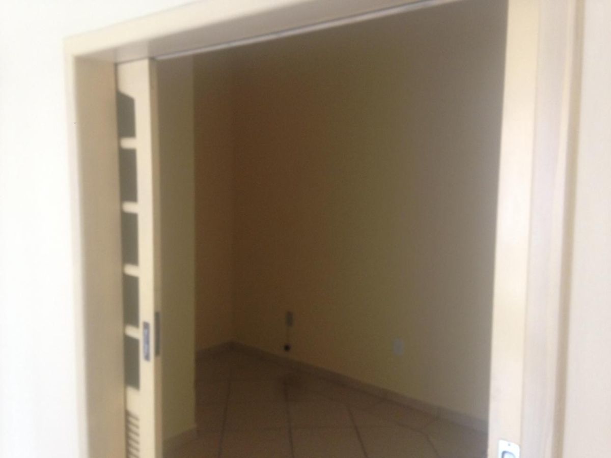 Apartamento para alugar com 1 quarto, 65m² - Foto 6