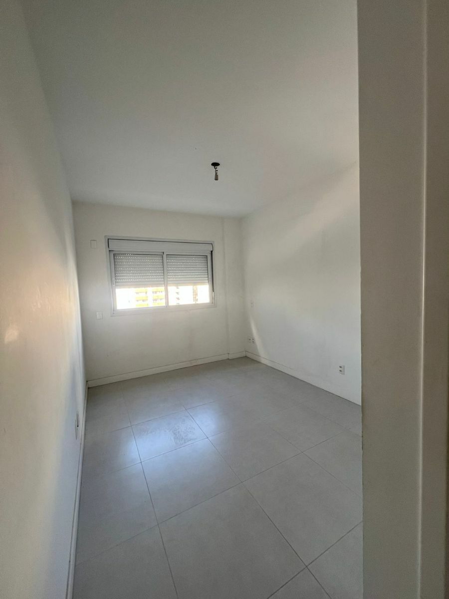 Apartamento para alugar com 2 quartos, 70m² - Foto 9
