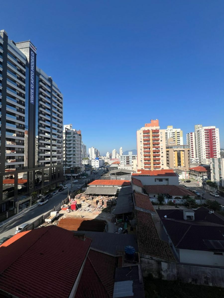 Apartamento para alugar com 2 quartos, 70m² - Foto 2