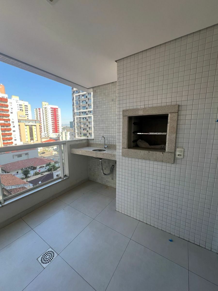 Apartamento para alugar com 2 quartos, 70m² - Foto 5