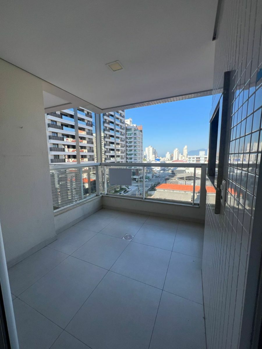 Apartamento para alugar com 2 quartos, 70m² - Foto 6