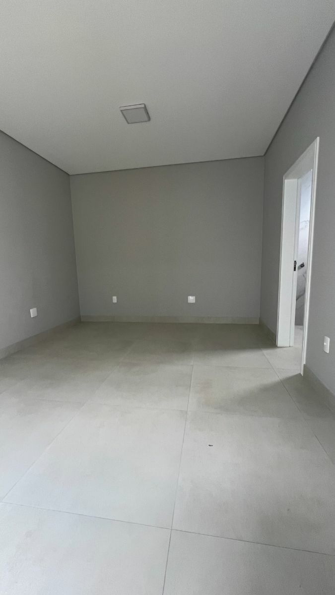 Casa à venda com 3 quartos, 175m² - Foto 32