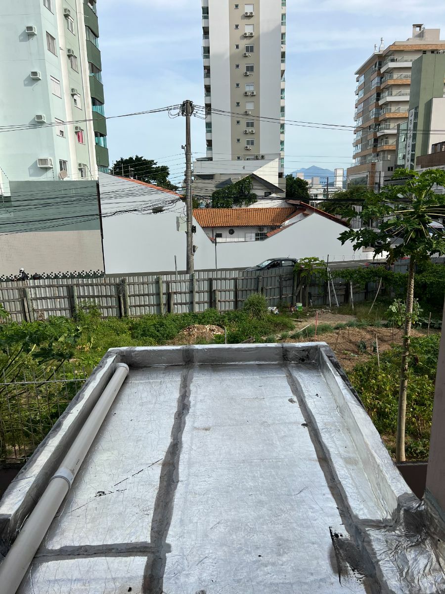 Apartamento à venda com 2 quartos, 58m² - Foto 12