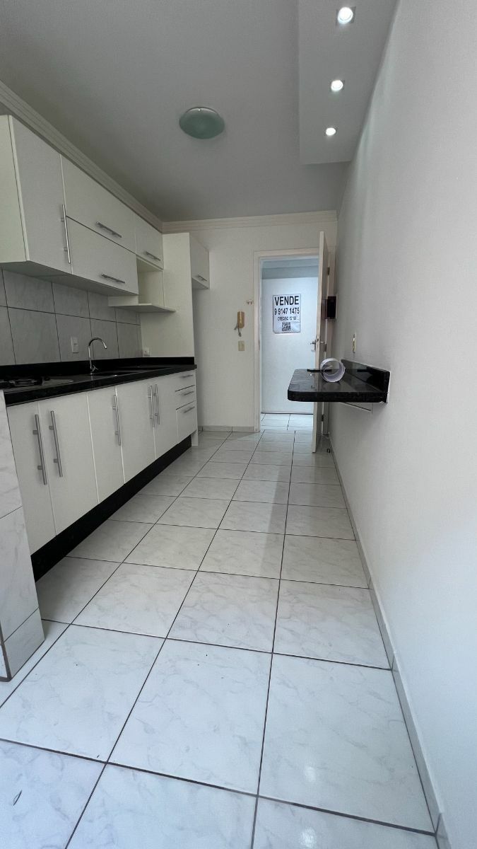 Apartamento à venda com 2 quartos, 58m² - Foto 8