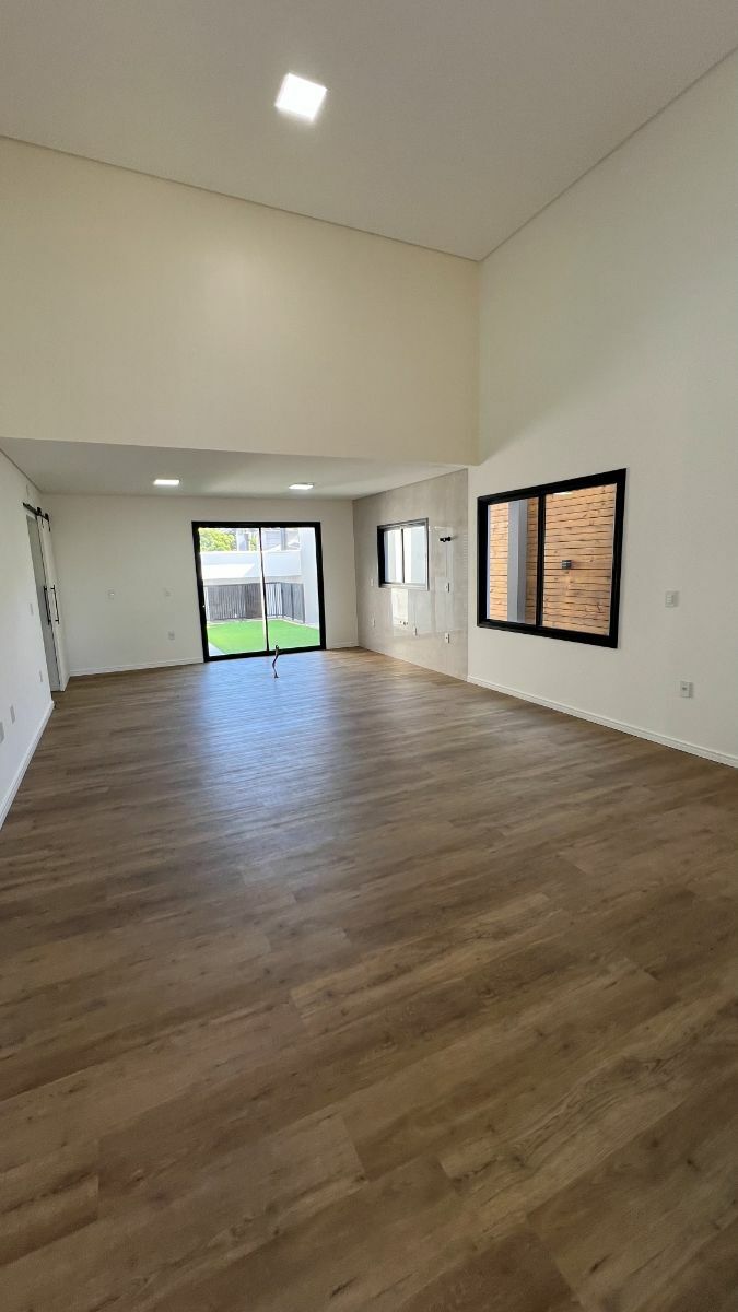 Casa, 3 quartos, 178 m² - Foto 4