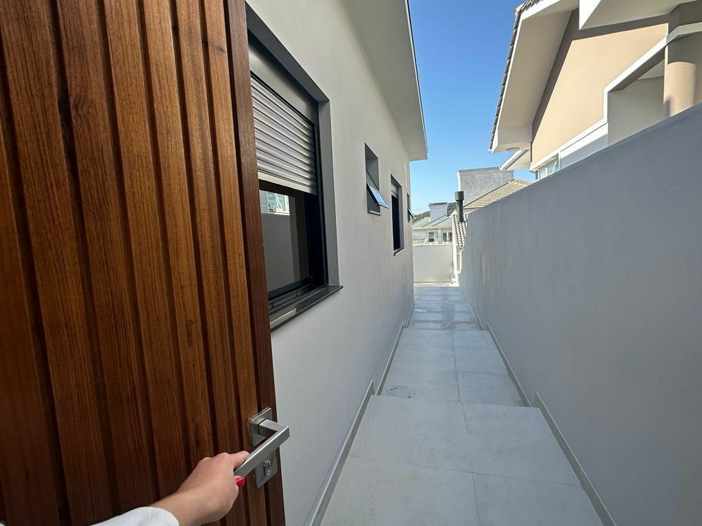 Casa à venda com 3 quartos, 173m² - Foto 8