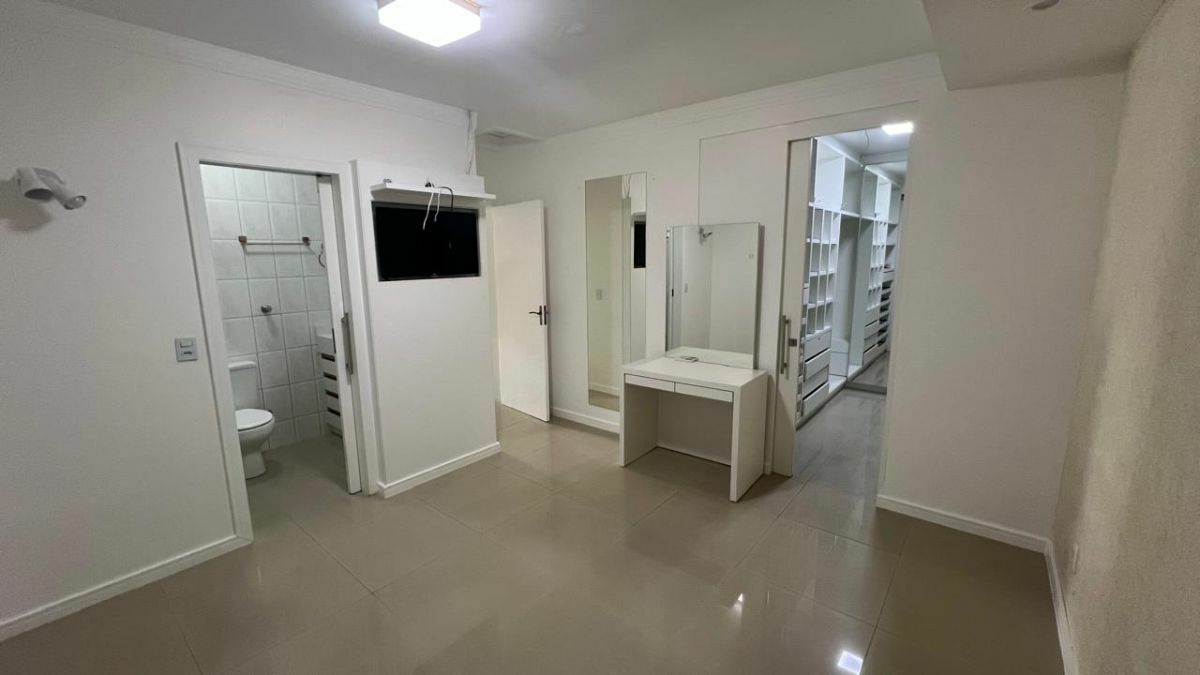 Casa, 3 quartos, 270 m² - Foto 25