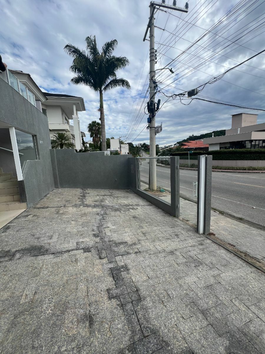 Casa, 3 quartos, 270 m² - Foto 1