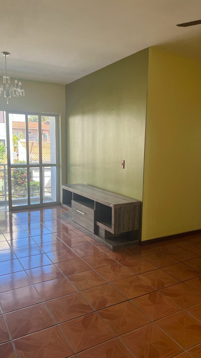 Apartamento à venda com 3 quartos, 97m² - Foto 3