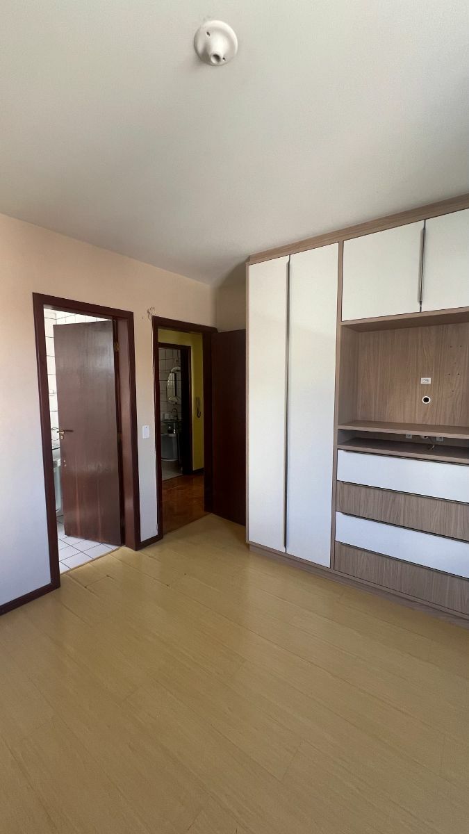 Apartamento à venda com 3 quartos, 97m² - Foto 15