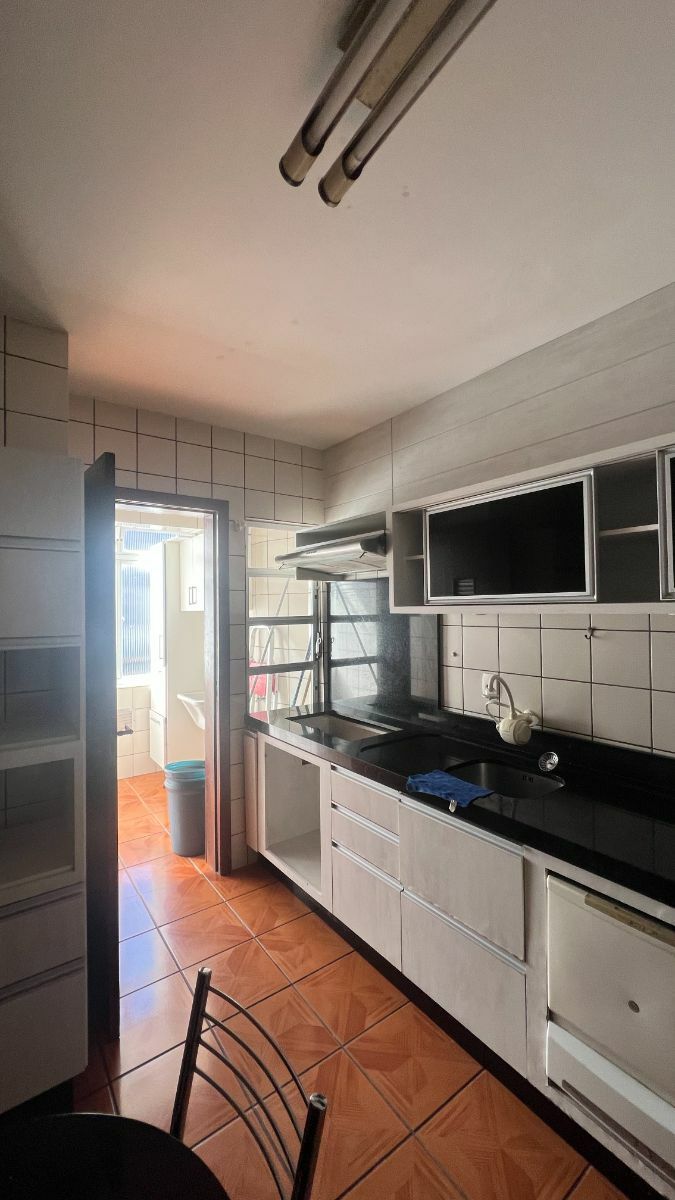 Apartamento à venda com 3 quartos, 97m² - Foto 25