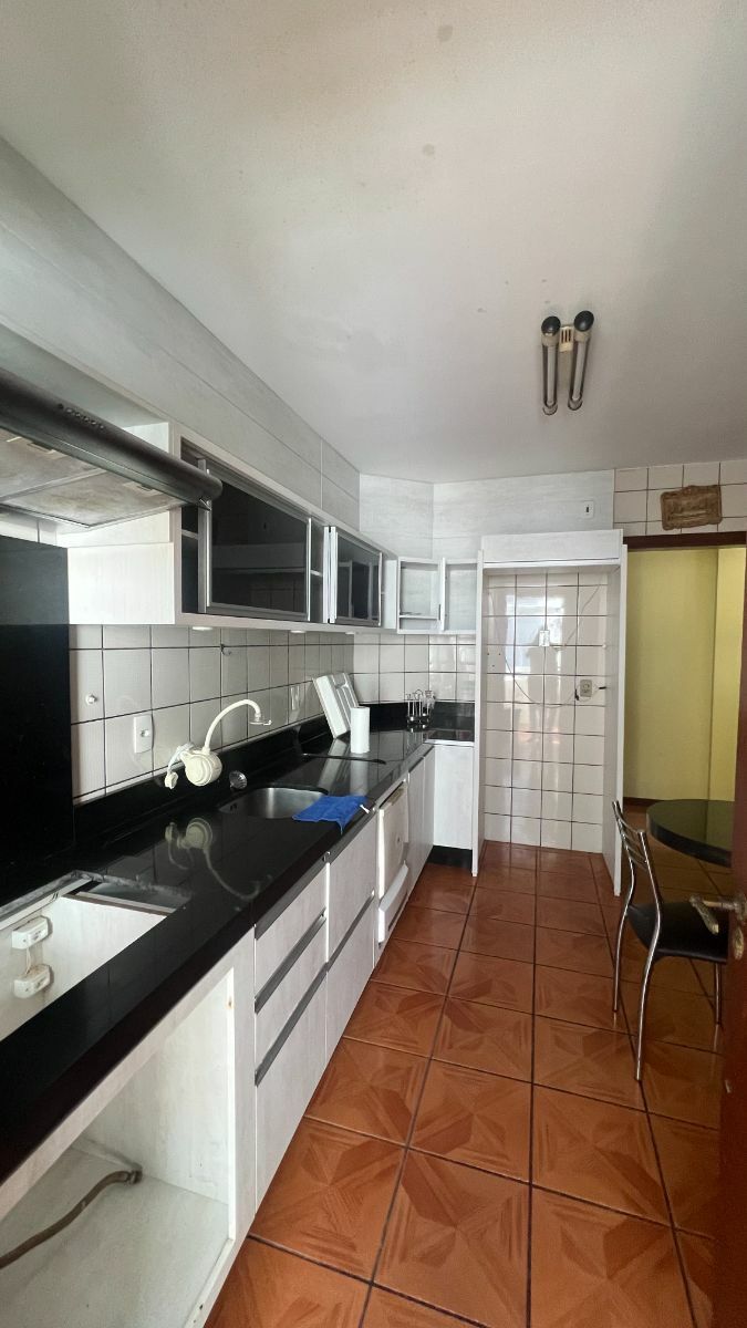 Apartamento à venda com 3 quartos, 97m² - Foto 28