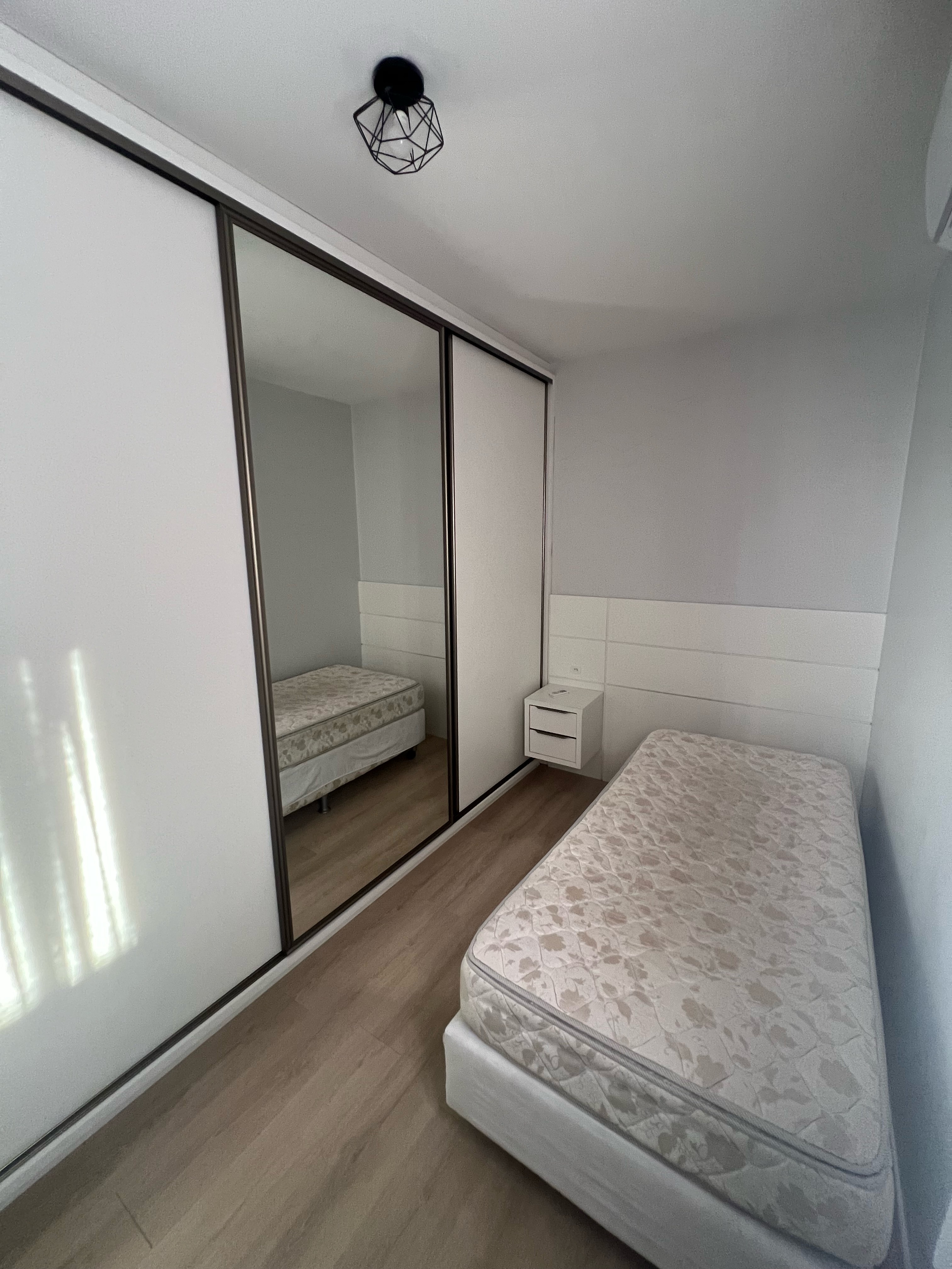 Apartamento à venda com 2 quartos, 63m² - Foto 3